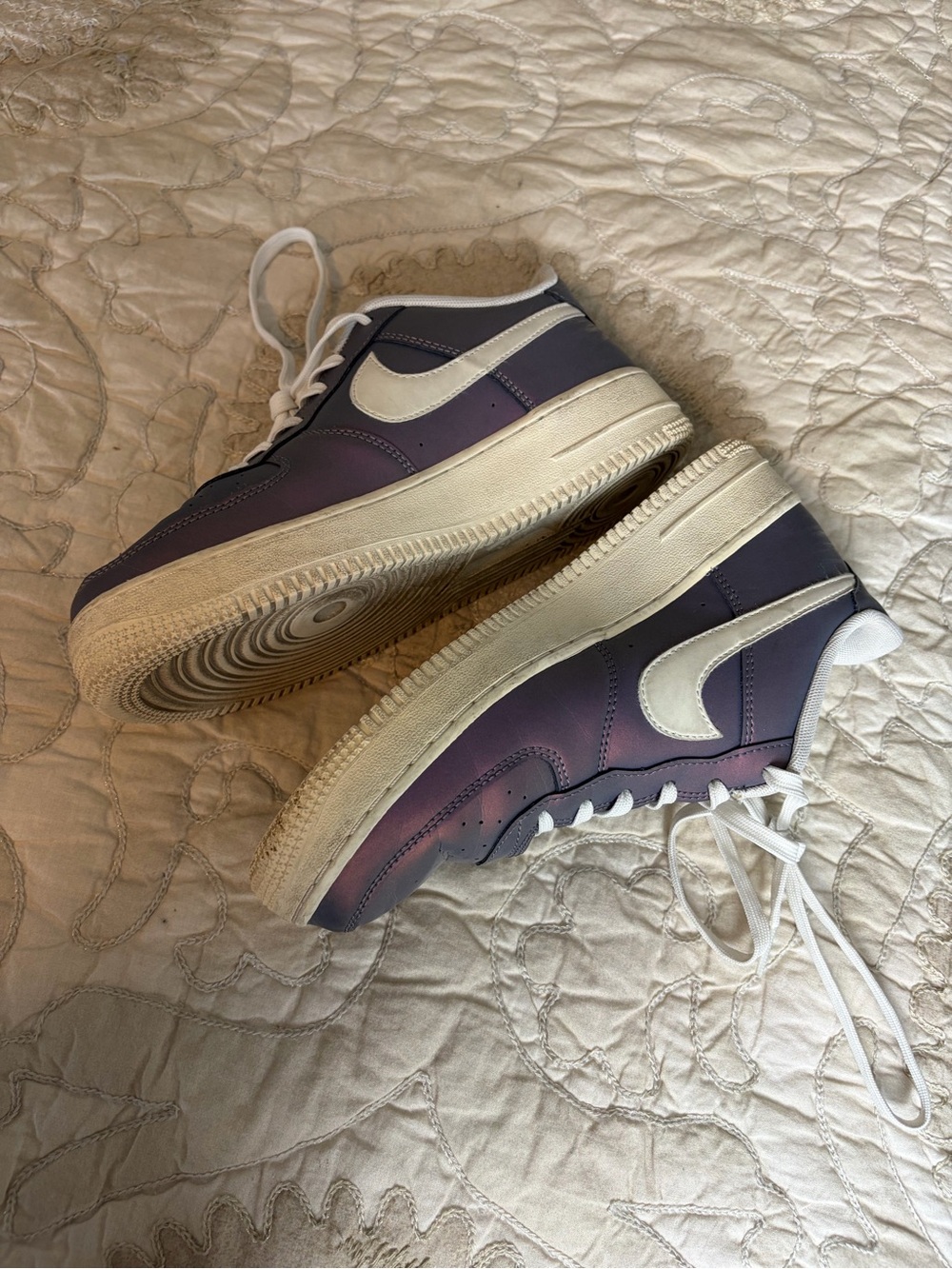 Nike Air Force 1 '07 LV8 Low Iced Lilac Iridescent Colorway 6.5Y - Picture 6 of 10